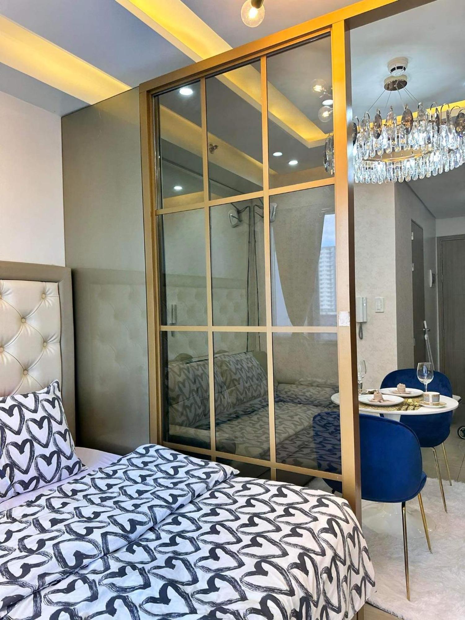 Deluxe Suites Razelles 2 At Shore 2 Residences Tower 1 Pasay Exterior photo